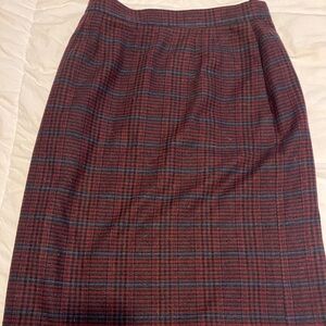 Sz 14 Carriage court wool pencil skirt.